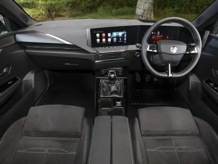 Vauxhall Astra 2026 photo 3