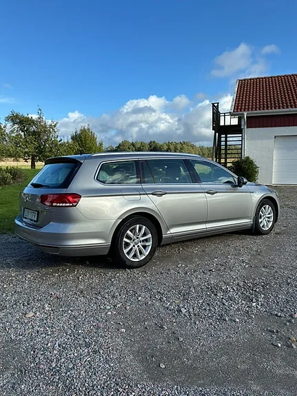 Volkswagen Passat 2015 photo 2
