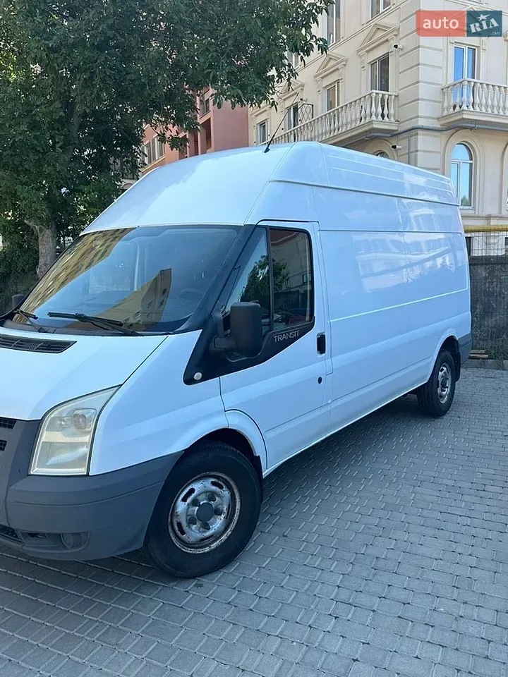 Ford Transit 2011 photo 4