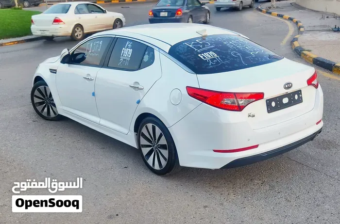 Kia K5 2011 photo 3