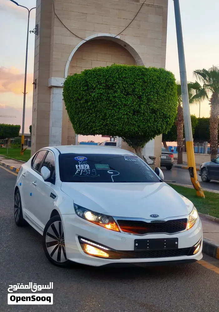 Kia K5 2011 photo 2