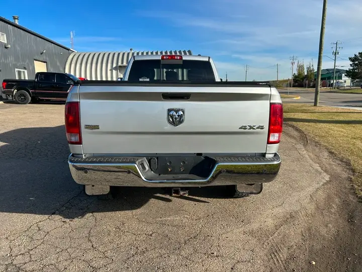 Dodge Ram 3500 2010 photo 4