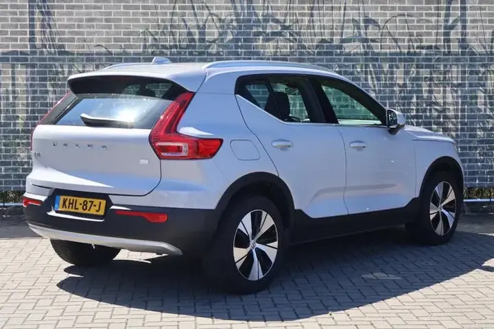 Volvo Xc40 2021 photo 2