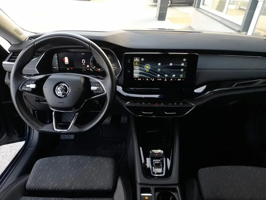 Skoda Octavia 2023 photo 3