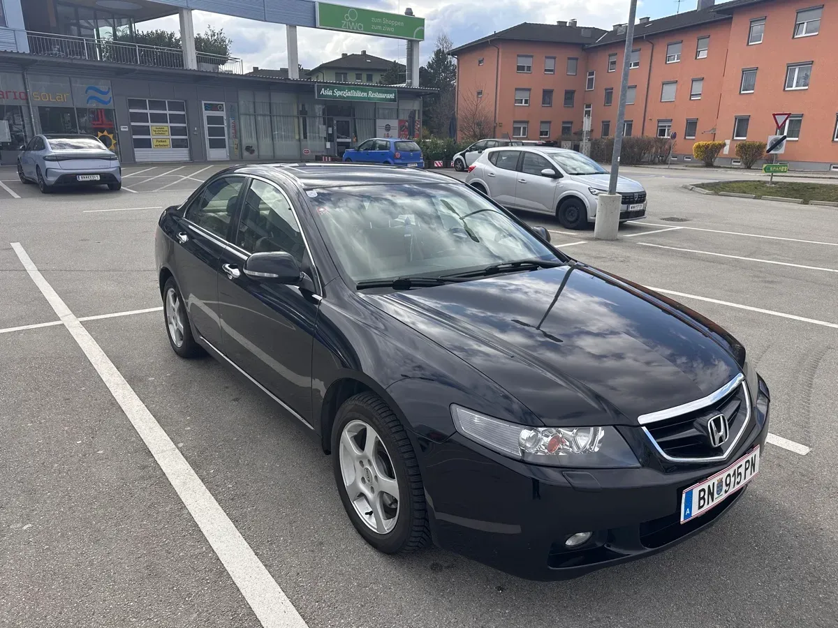 Honda Accord 2004 photo 3