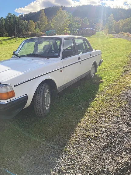 Volvo 240 1993 photo 2