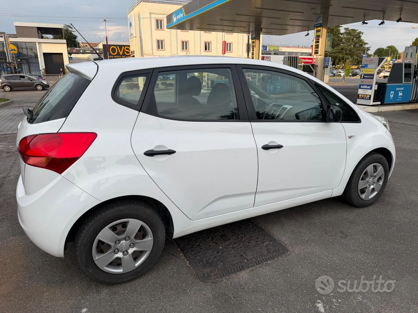 Kia Venga 2011 photo 3