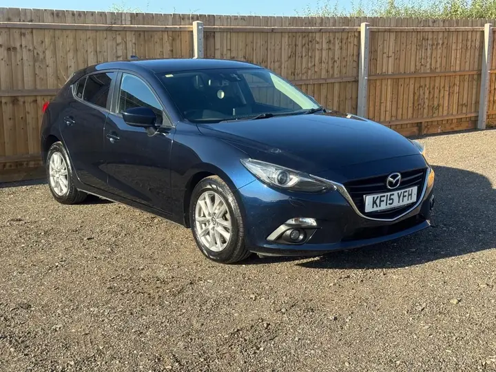 Mazda Mazda3 2015 photo 3