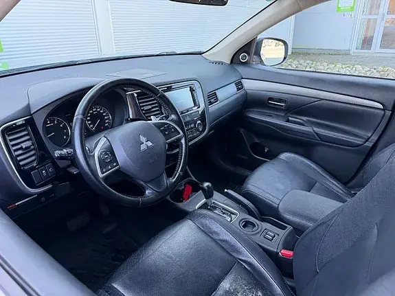 Mitsubishi Outlander 2013 photo 5