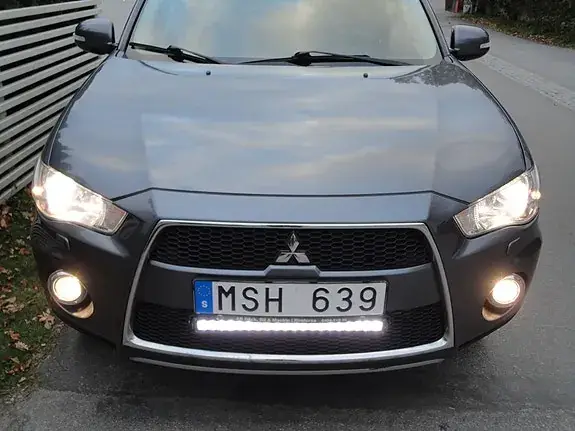 Mitsubishi Outlander 2012 photo 5