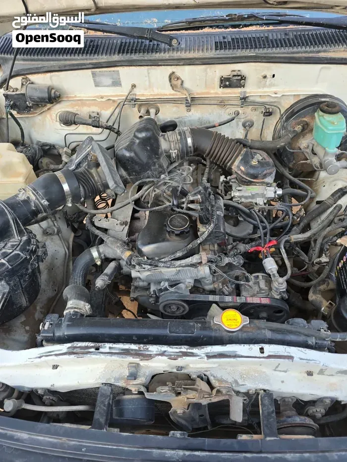 Toyota Hilux 2004 photo 2