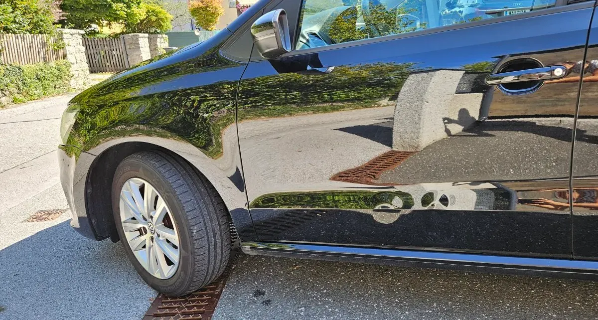 Volkswagen Polo 2015 photo 2