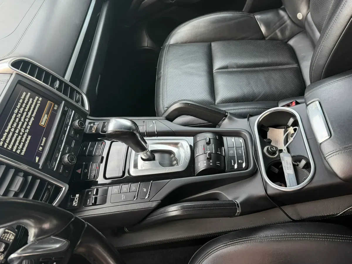 Porsche Cayenne 2011 photo 3
