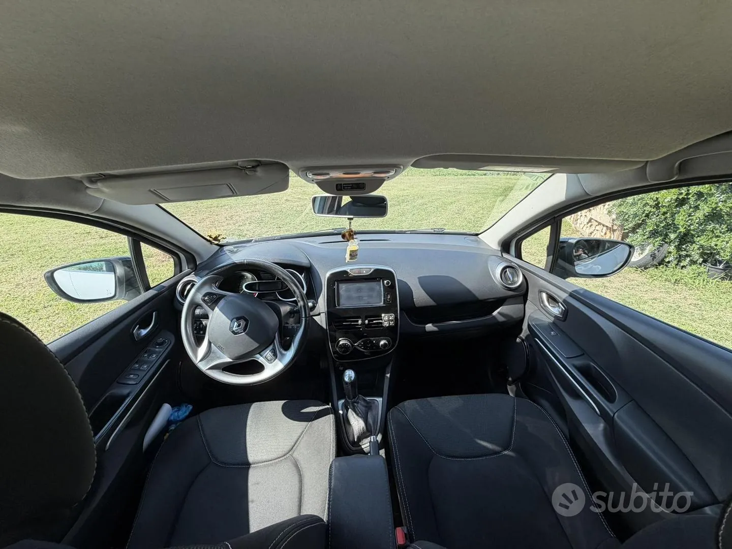 Renault Clio 2015 photo 4