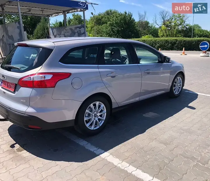 Ford Focus 2012 photo 5