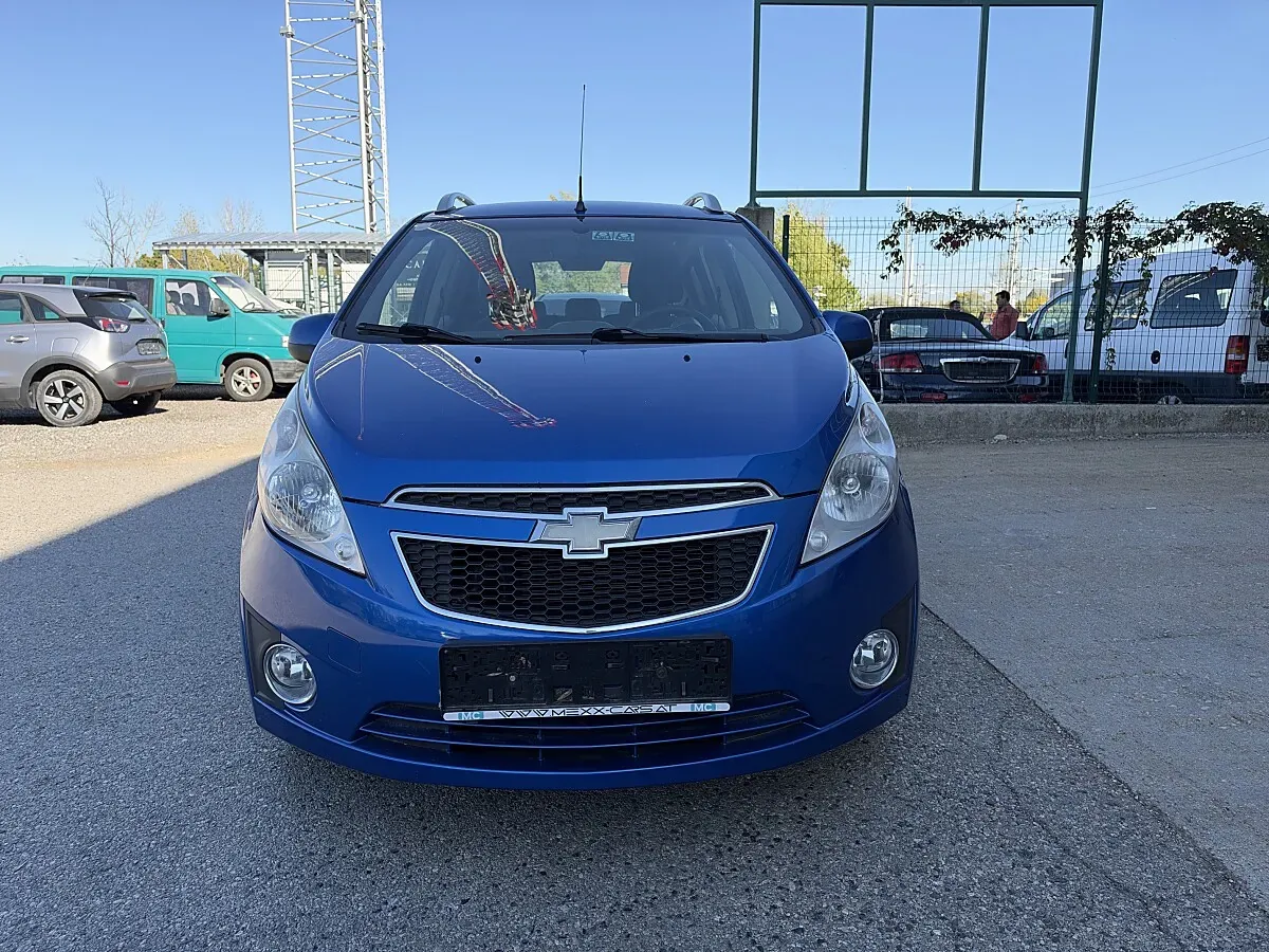 Chevrolet Spark 2010 photo 2