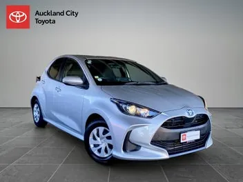 Toyota Yaris 2021 photo 2