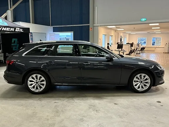 Audi A4 2023 photo 4