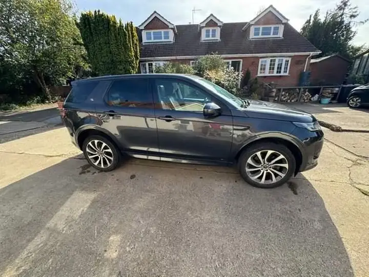 Land Rover Discovery Sport 2020 photo 4
