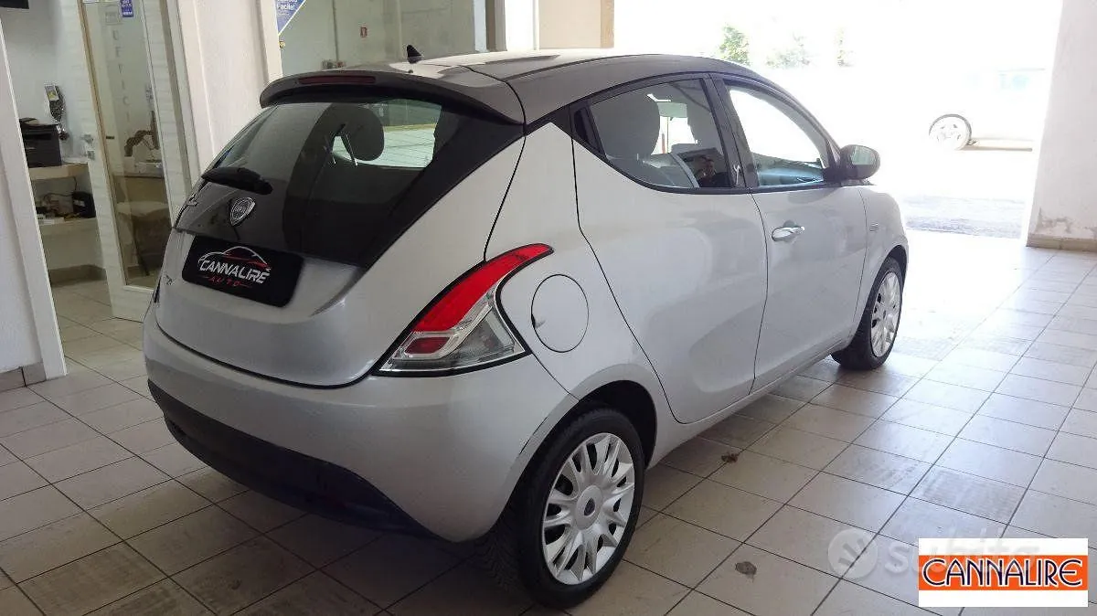 Lancia Ypsilon 2012 photo 5