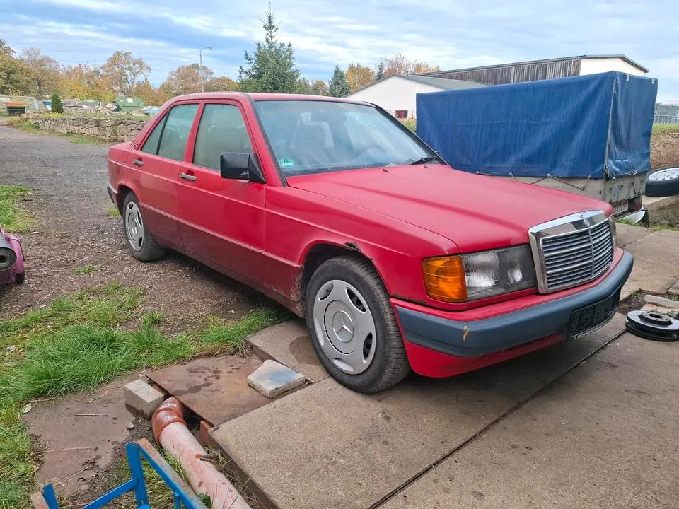 Mercedes-Benz 190E