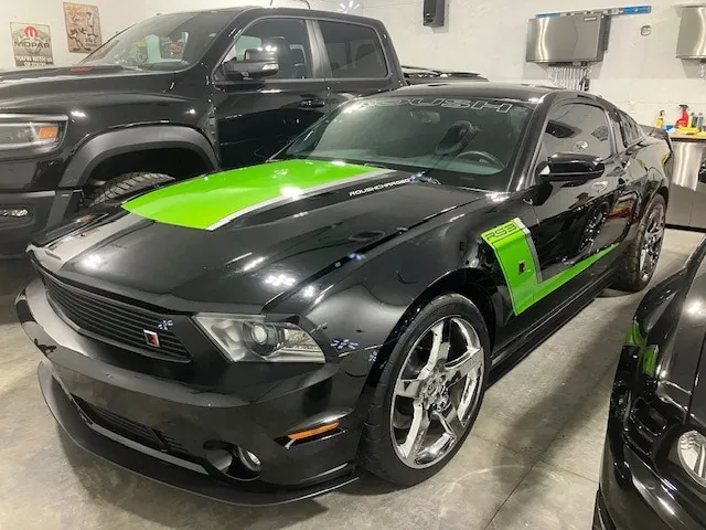 Ford Mustang 2012 photo 2