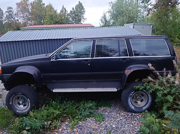 Chevrolet Suburban 1980 photo 3