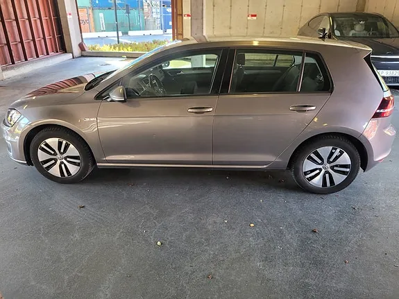 Volkswagen E-Golf 2016 photo 2