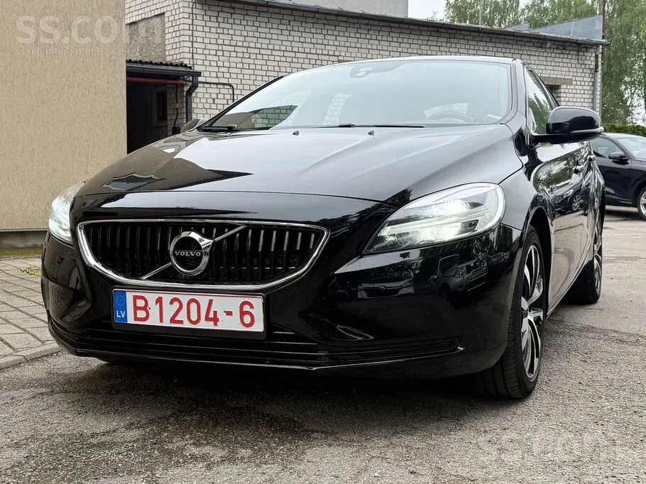 Volvo V40 2019 photo 2