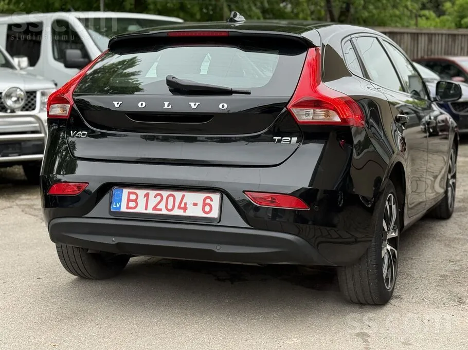 Volvo V40 2019 photo 4