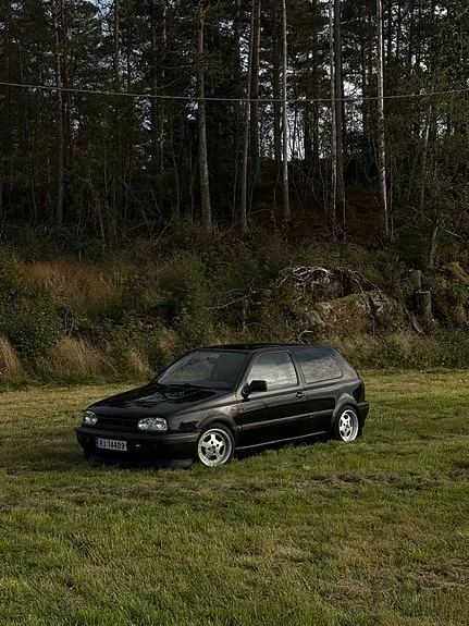 Volkswagen Golf 1997 photo 2