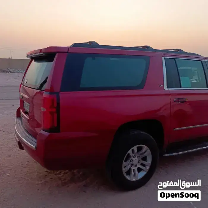 Chevrolet Suburban 2015 photo 4