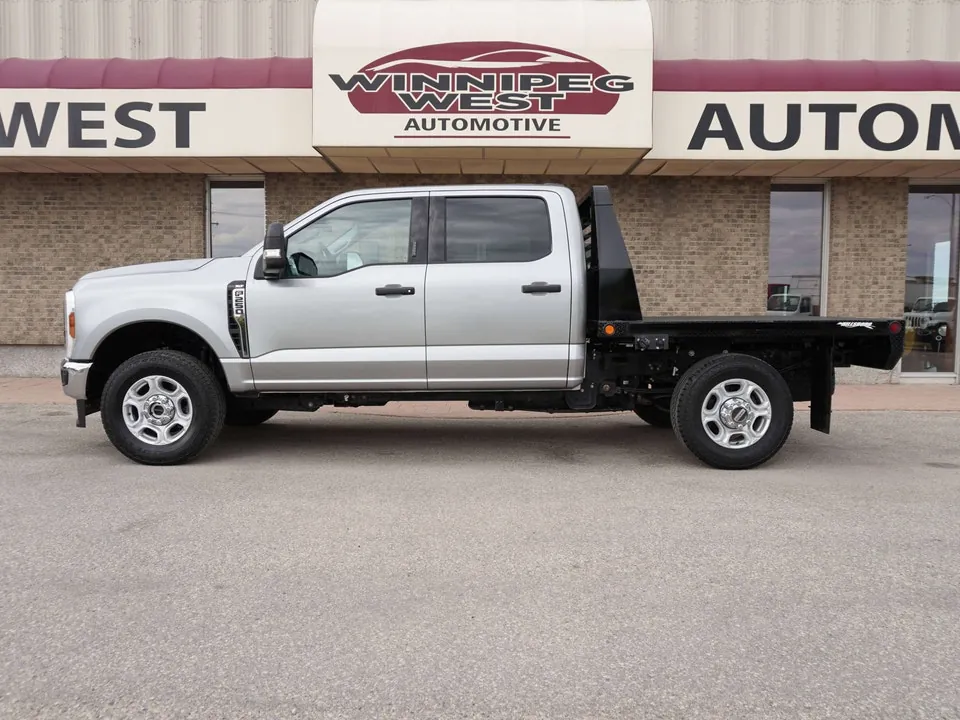 Ford F250 2024 photo 3