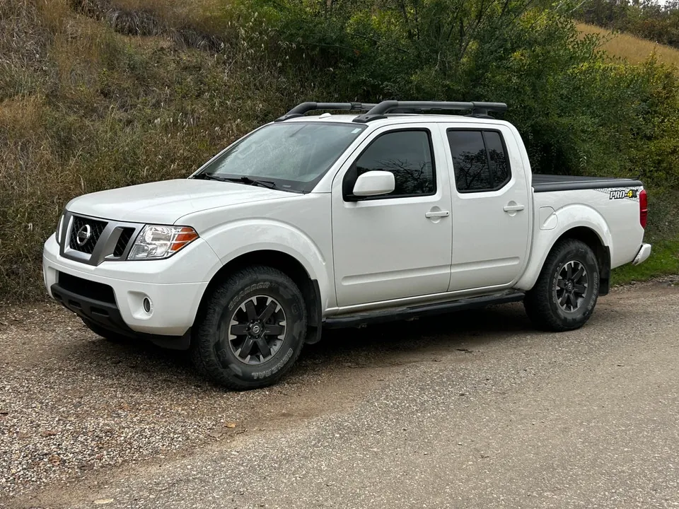 Nissan Frontier 2017 photo 2