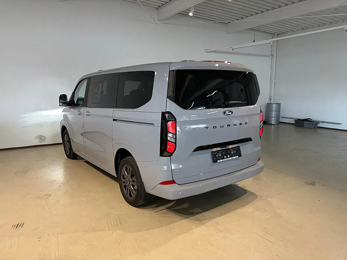 Ford Tourneo photo 3