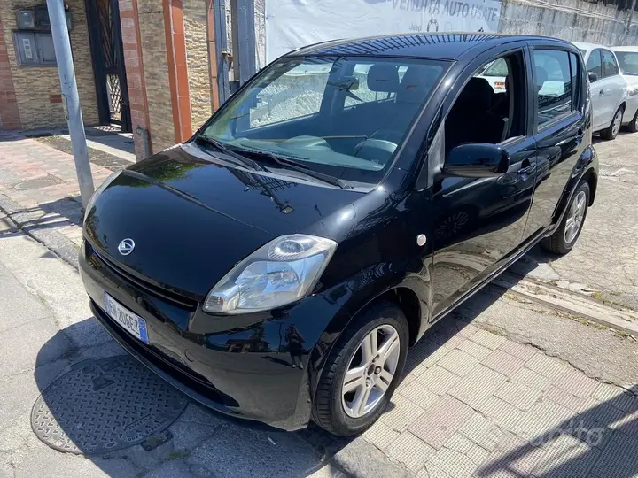 Daihatsu Sirion 2012 photo 2