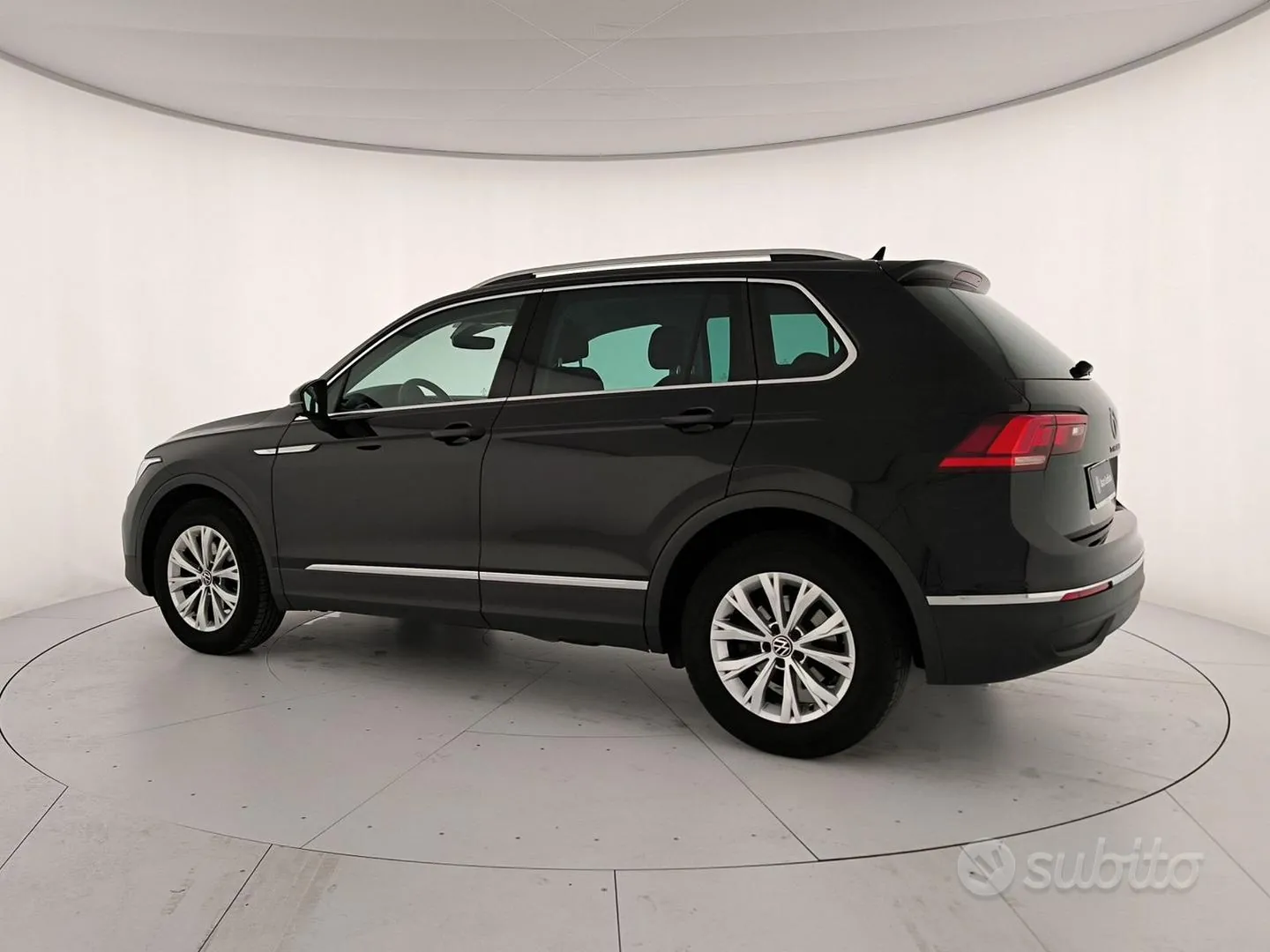 Volkswagen Tiguan 2023 photo 3
