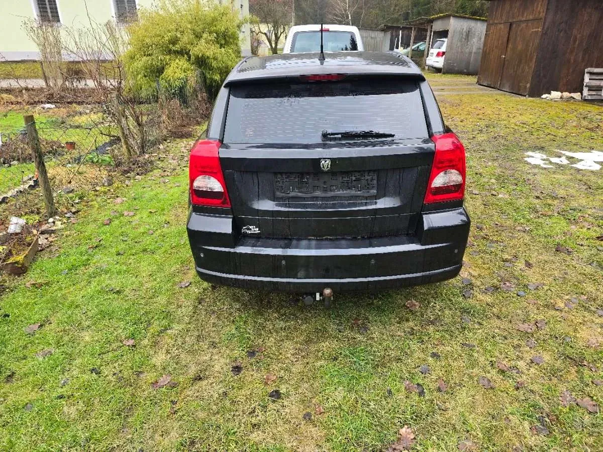 Dodge Caliber 2010 photo 3
