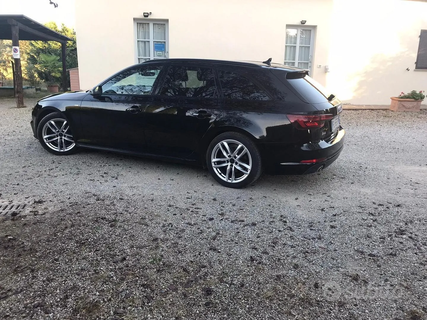 Audi A4 2017 photo 4