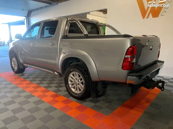 Toyota Hilux 2015 photo 3