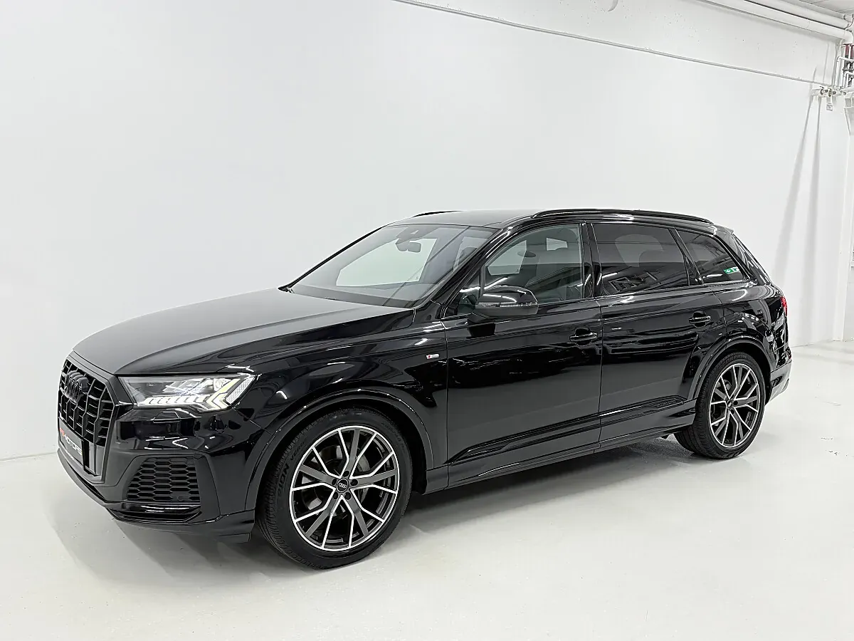 Audi Q7 2020 photo 2