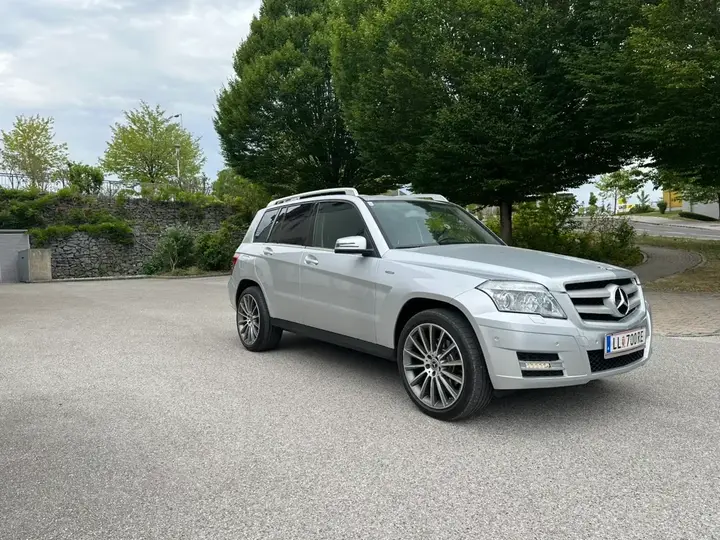 Mercedes-Benz Glk Class 2011 photo 3