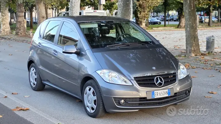 Mercedes-Benz A 160 2011 photo 3