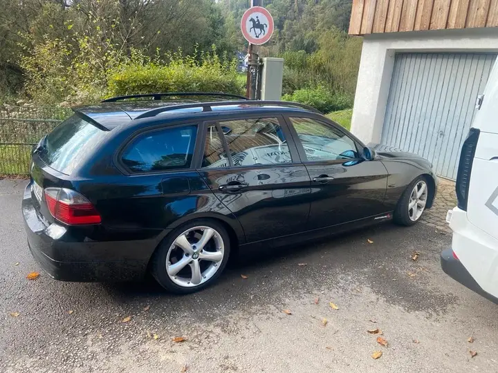 BMW 320I