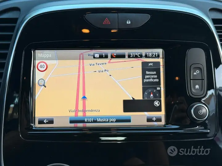 Renault Captur 2018 photo 2