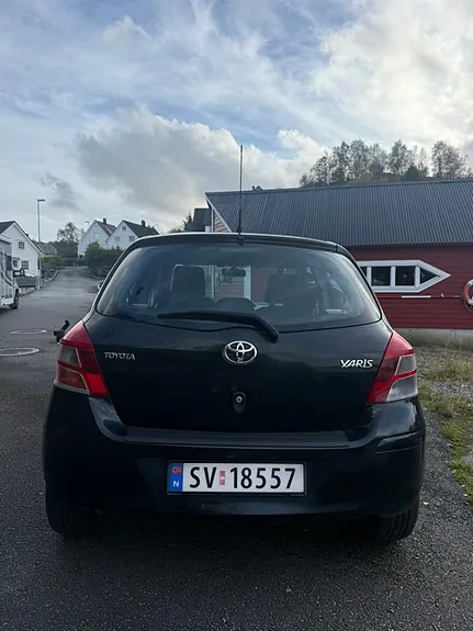 Toyota Yaris 2011 photo 4