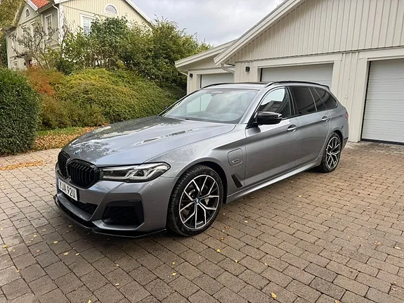 BMW 530E 2022 photo 2