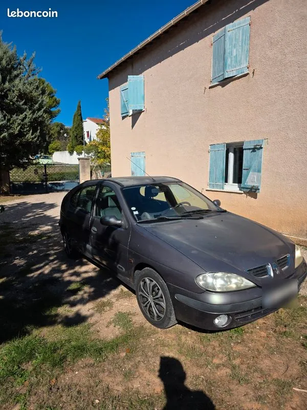 Renault Megane 2001 photo 2