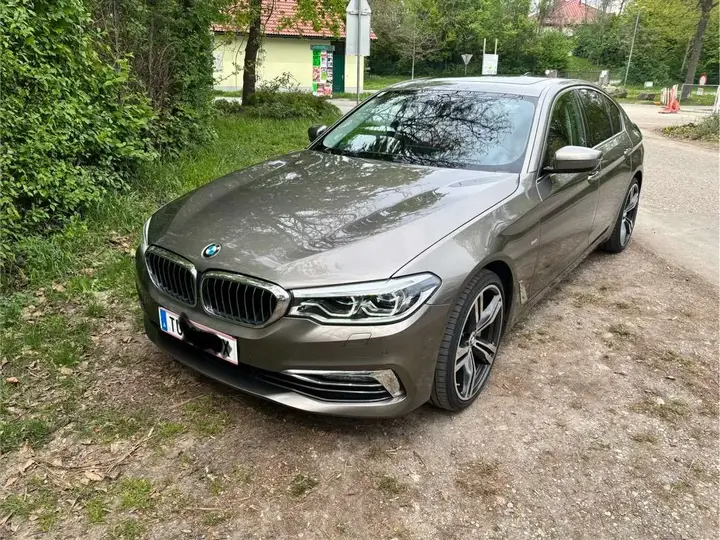 BMW 5 Series 2017 photo 2