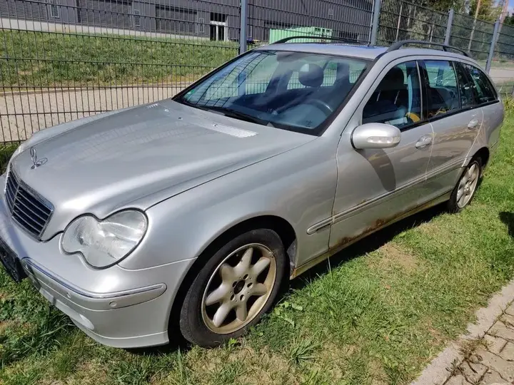 Mercedes-Benz C 320